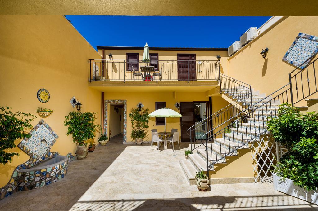 Appartamenti Il Patio San Vito Lo Capo Buitenkant foto